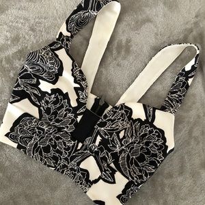 XS EXPRESS CROP TOP